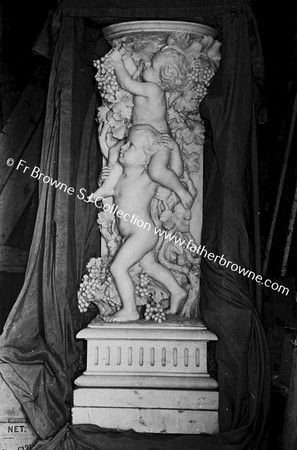 EMO COURT COLUMN DECORATED WITH PUTTI